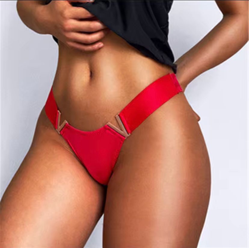 V BUCKLE PANTY