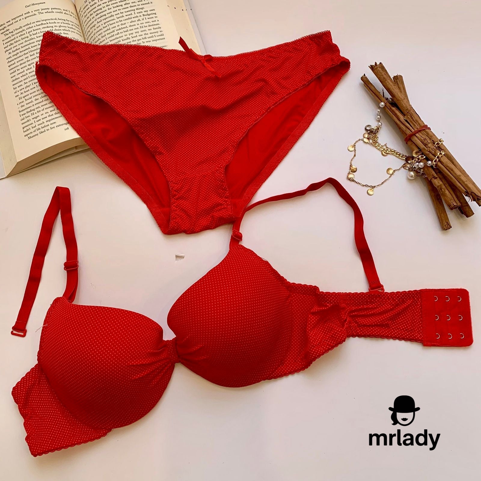 DOTTED LIGHT PUSH UP BRA SET