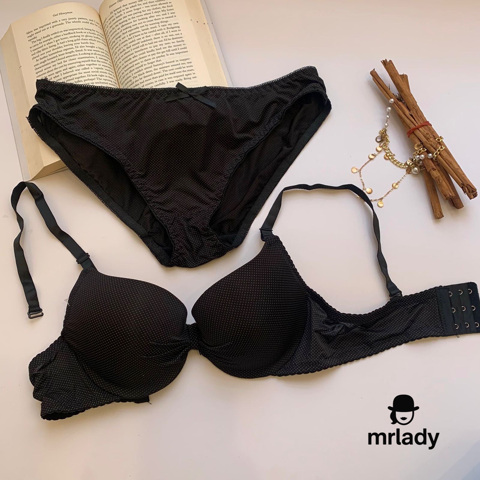 DOTTED LIGHT PUSH UP BRA SET