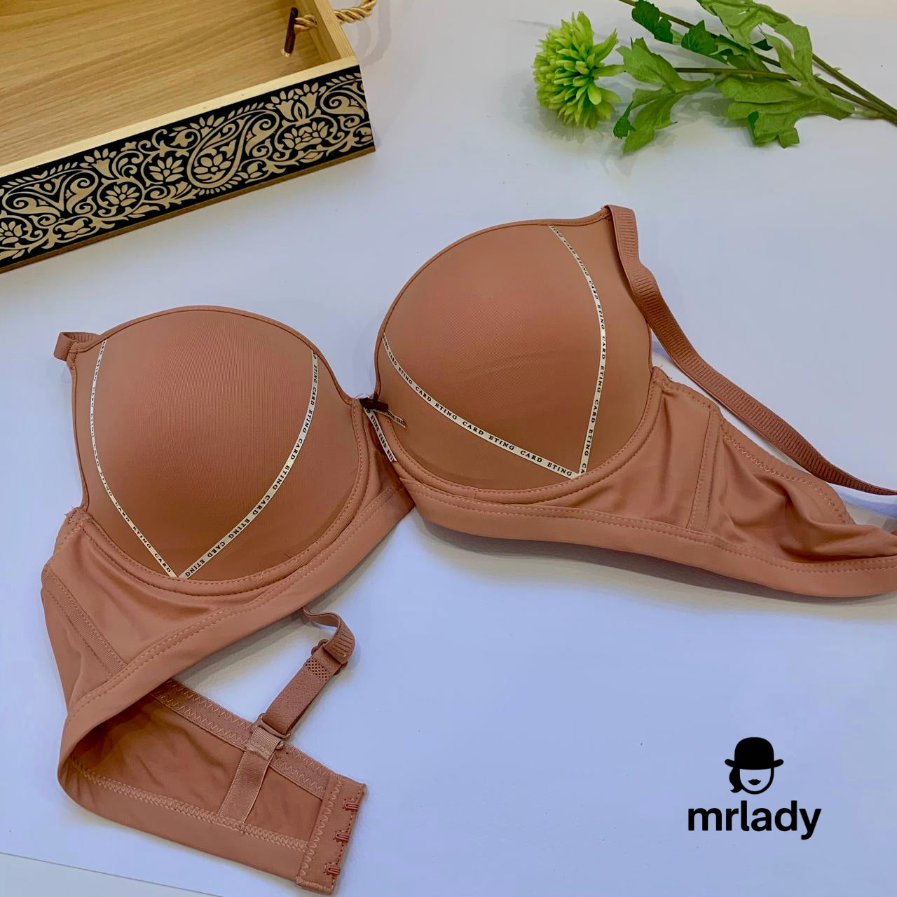 OBLONG LIGHT PUSH UP BRA