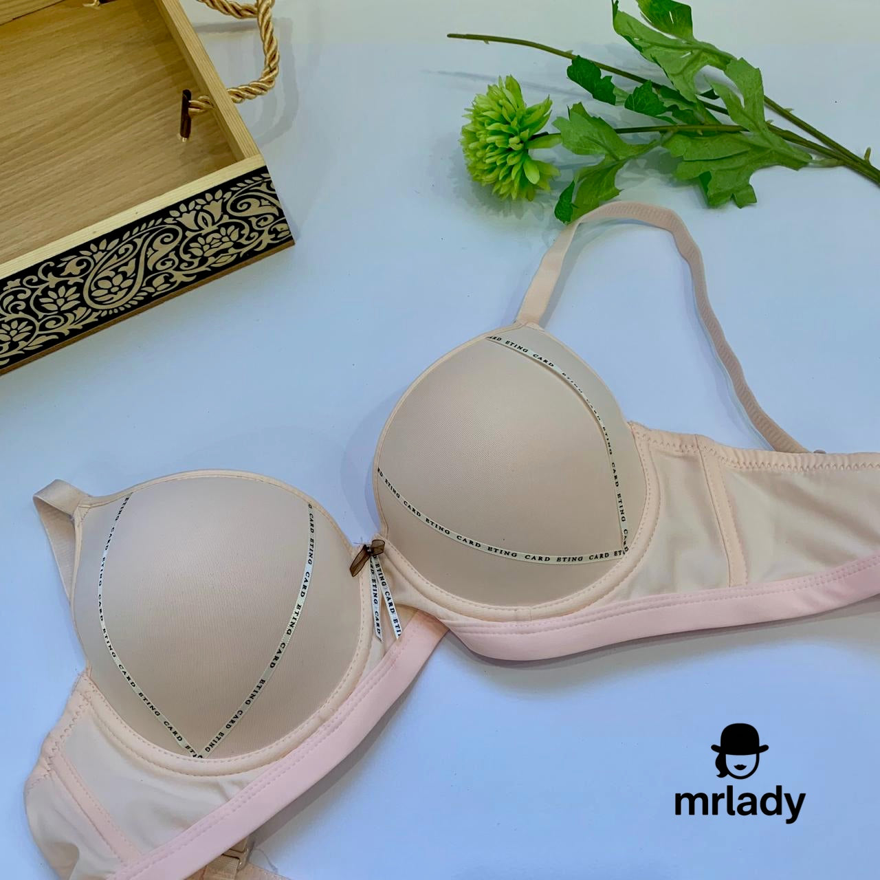 OBLONG LIGHT PUSH UP BRA